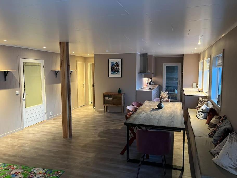 Skjomen Lodge Elvegard エクステリア 写真