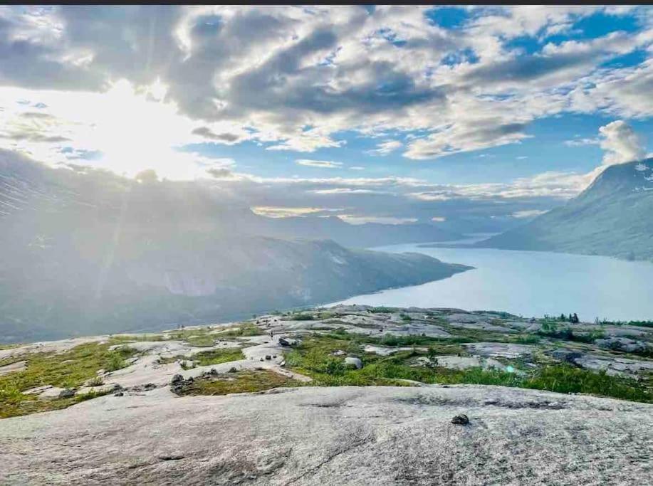 Skjomen Lodge Elvegard エクステリア 写真